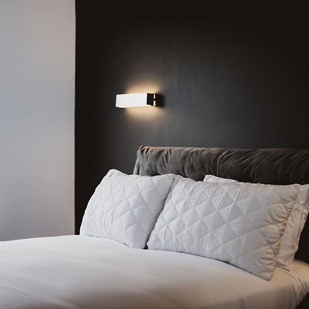 Luxury Apartment By Ocean Village Marina Southampton Buitenkant foto