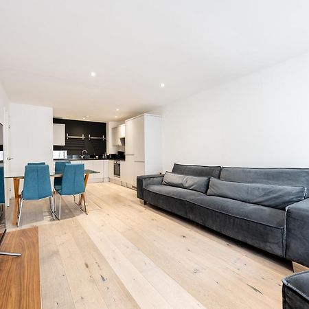 Luxury Apartment By Ocean Village Marina Southampton Buitenkant foto