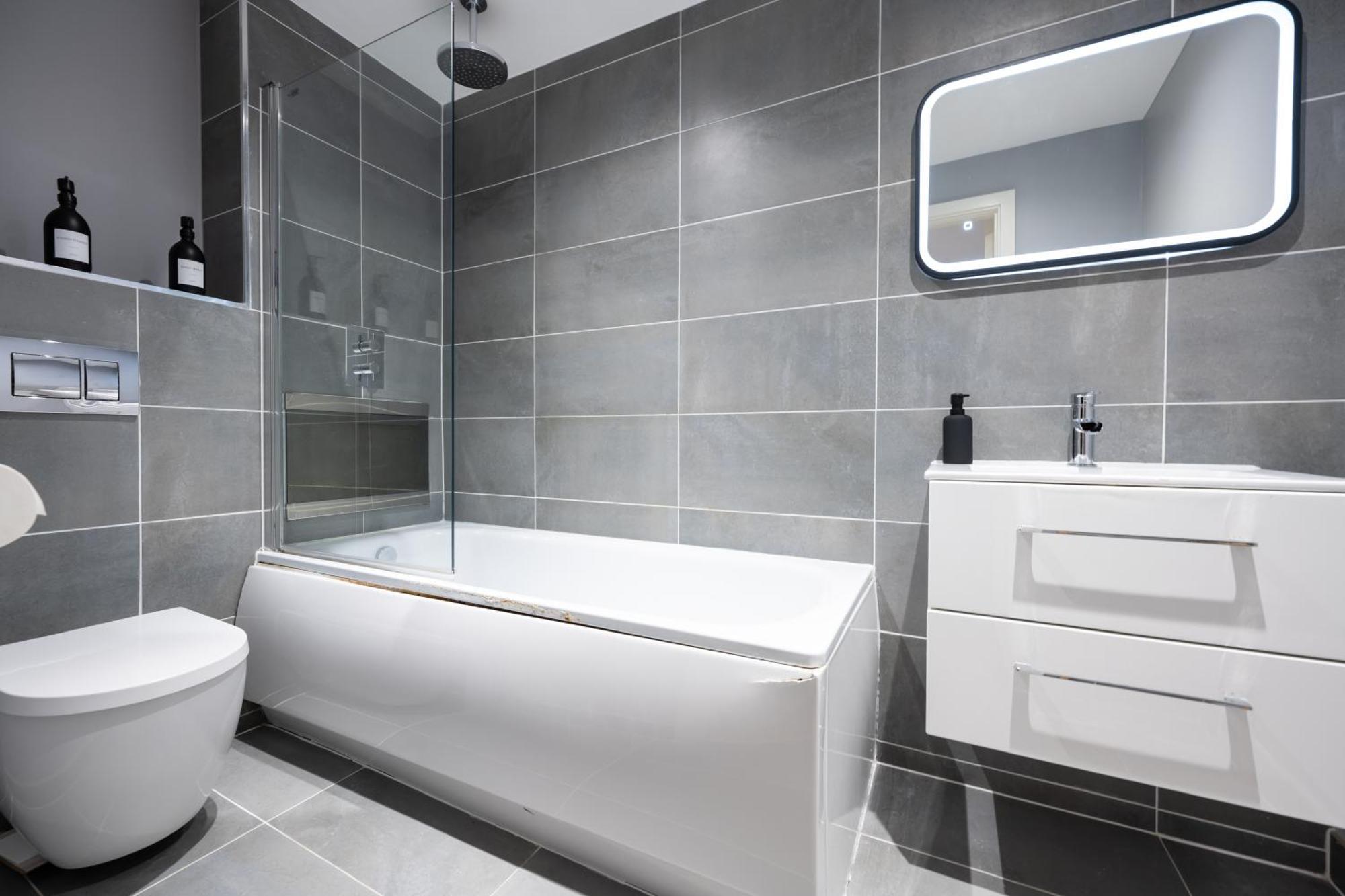 Luxury Apartment By Ocean Village Marina Southampton Buitenkant foto
