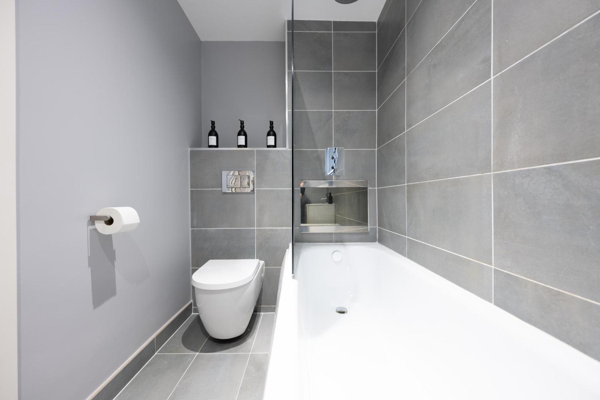 Luxury Apartment By Ocean Village Marina Southampton Buitenkant foto