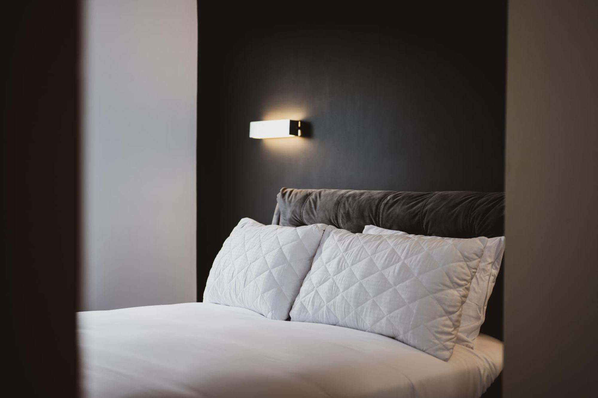 Luxury Apartment By Ocean Village Marina Southampton Buitenkant foto