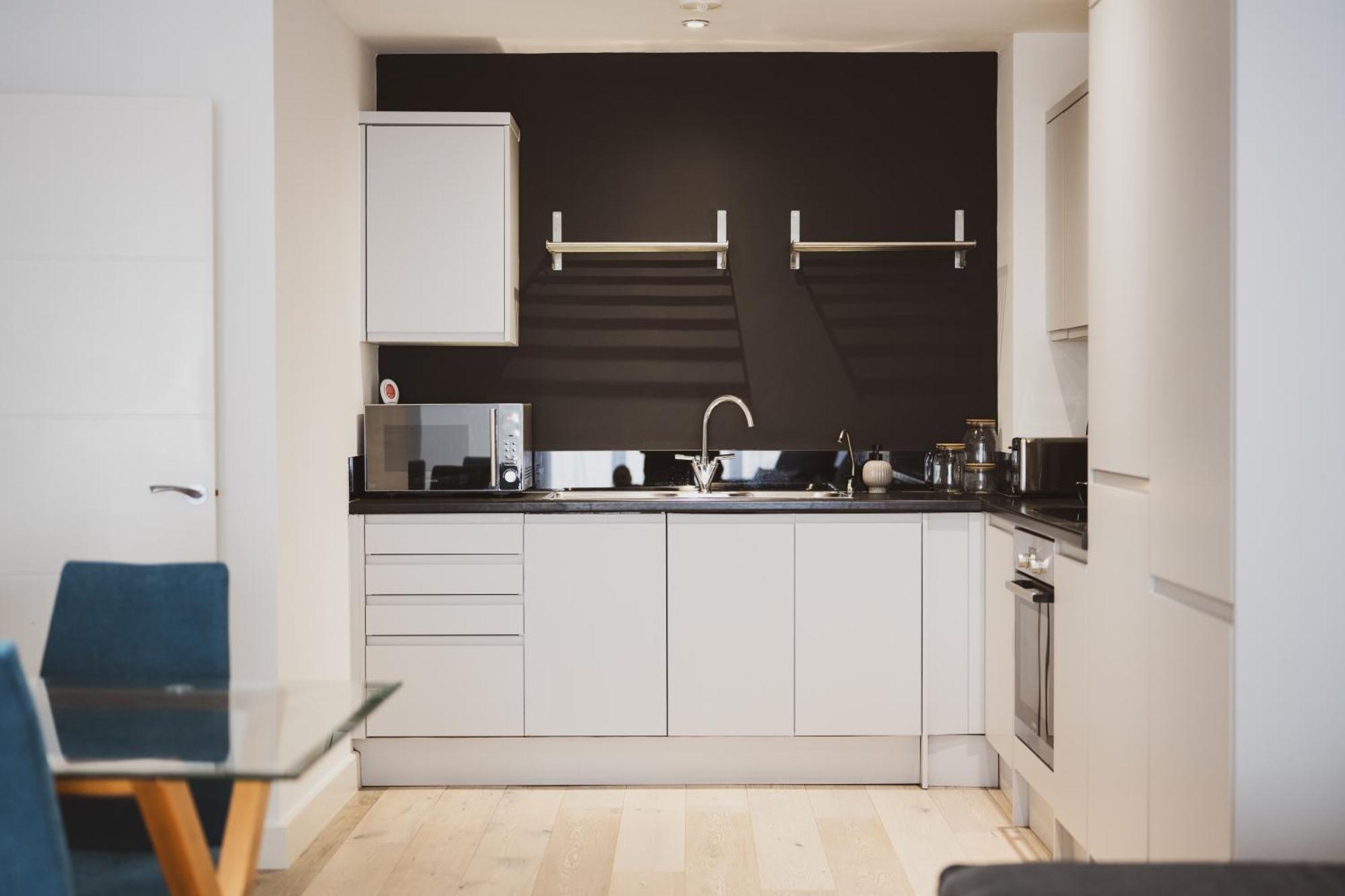 Luxury Apartment By Ocean Village Marina Southampton Buitenkant foto