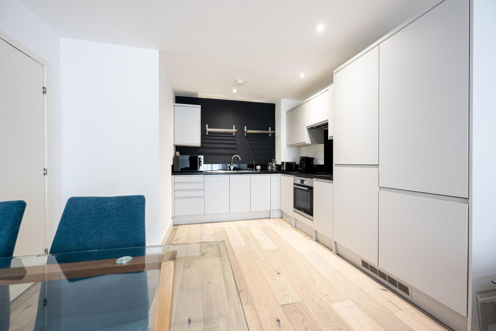 Luxury Apartment By Ocean Village Marina Southampton Buitenkant foto
